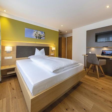 Gasthof - Hotel Zum Ochsen Gmbh Berghulen Exteriör bild