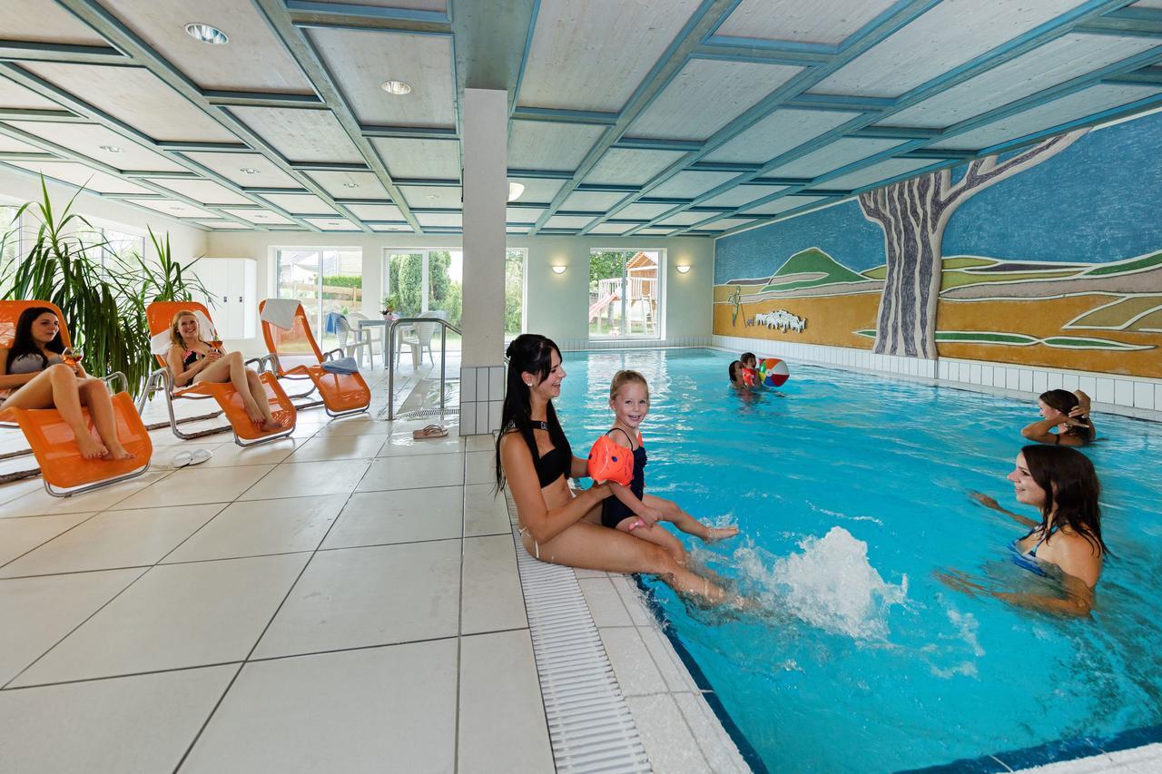 Gasthof - Hotel Zum Ochsen Gmbh Berghulen Exteriör bild