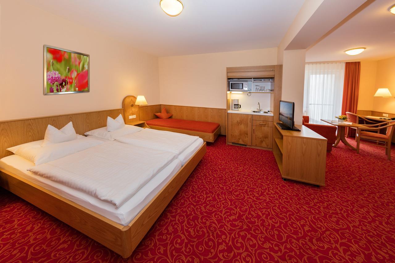 Gasthof - Hotel Zum Ochsen Gmbh Berghulen Exteriör bild