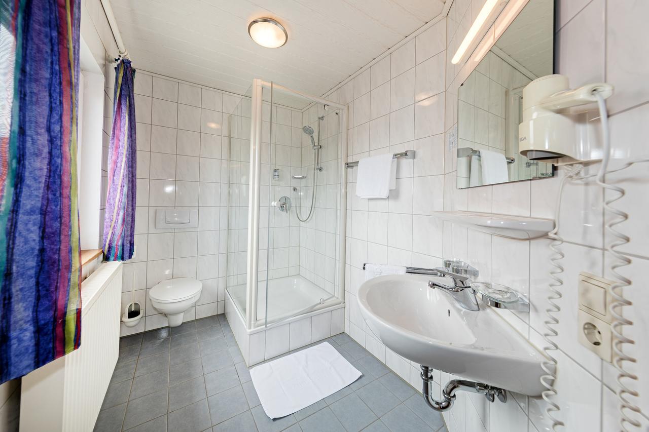 Gasthof - Hotel Zum Ochsen Gmbh Berghulen Exteriör bild
