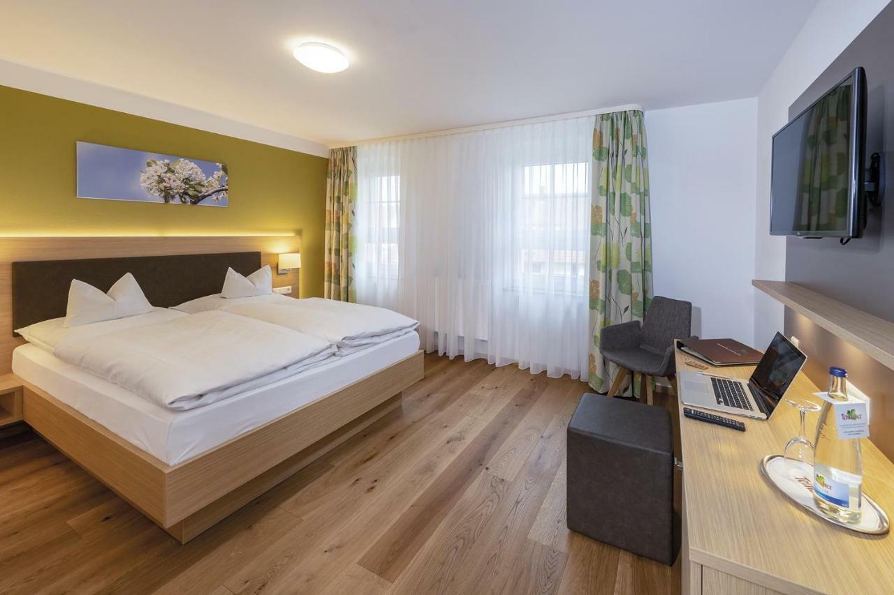Gasthof - Hotel Zum Ochsen Gmbh Berghulen Exteriör bild