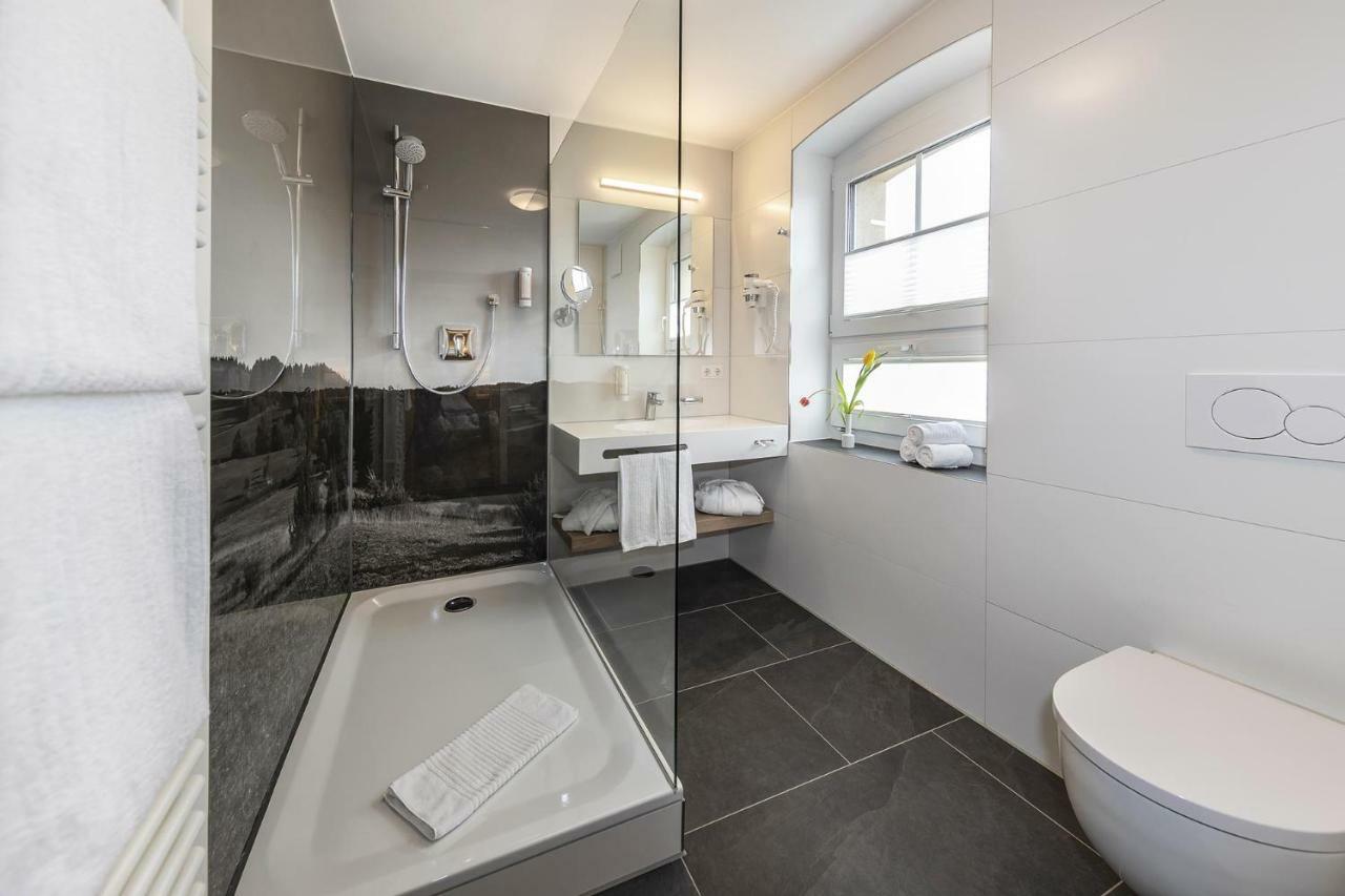 Gasthof - Hotel Zum Ochsen Gmbh Berghulen Exteriör bild